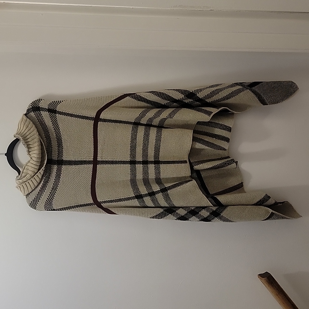 Poncho sweater